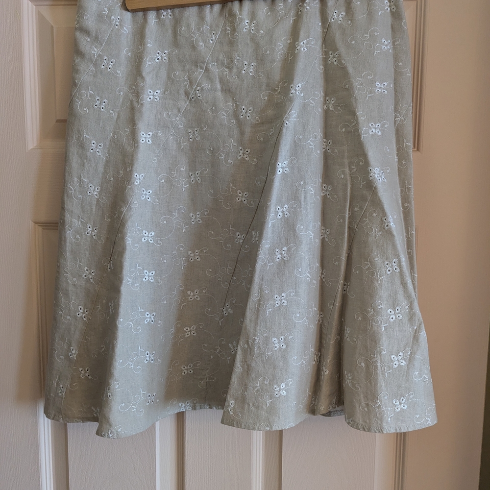 Suzy Shier Beige Embroidered Midi Skirt